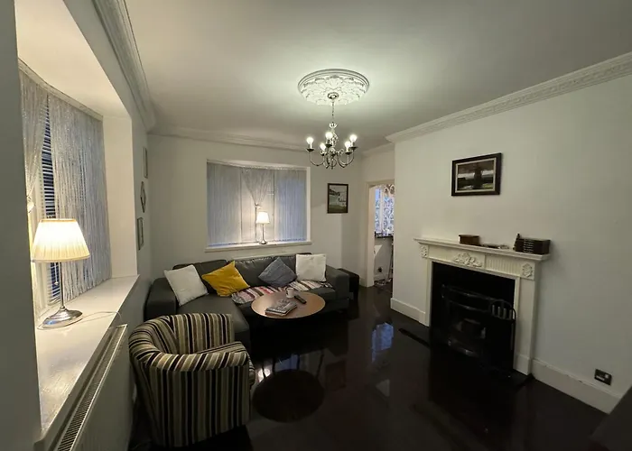 Luxury Cottage Room