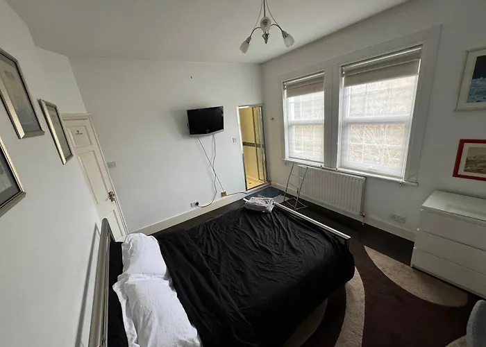 Luxury Cottage Room